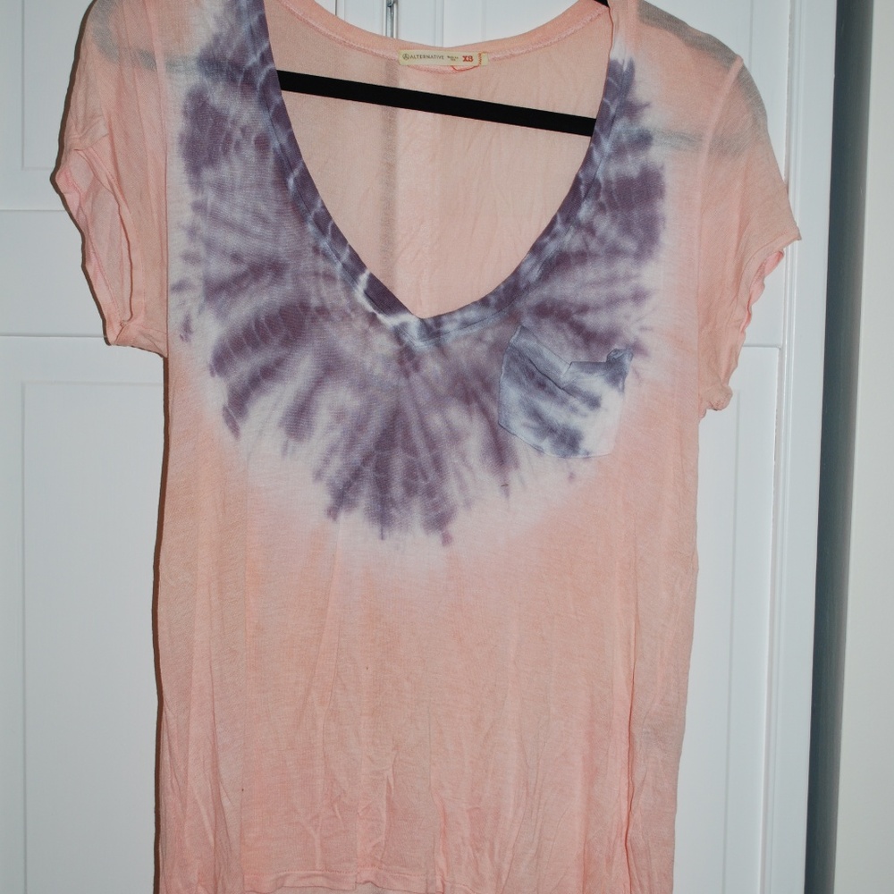 Alternative App, loose tie dye T